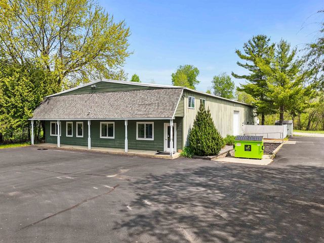 9435 E Cherry Bend Rd, Traverse City