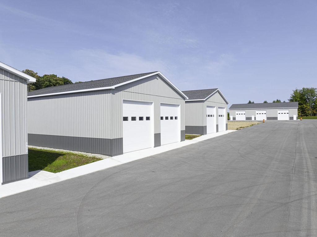 5884 Storage Loop, Blair township