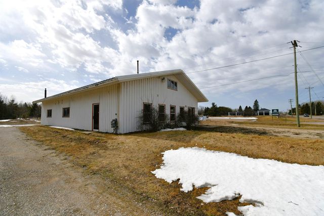 14280 Stover Rd, Charlevoix