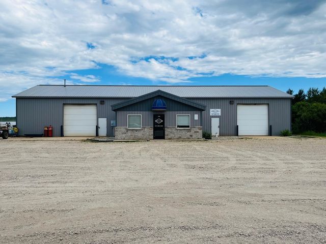 250 Clay Dr, Cadillac