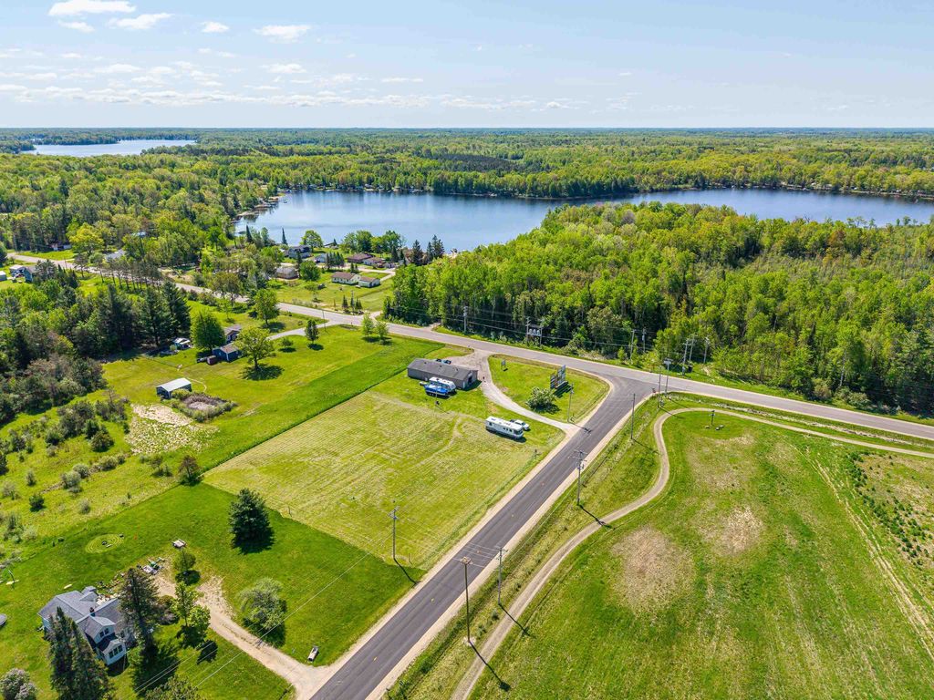 3519 E Sage Lake Rd, Hill township