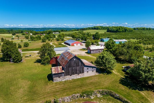 12924 Mclachlan Rd, Kewadin