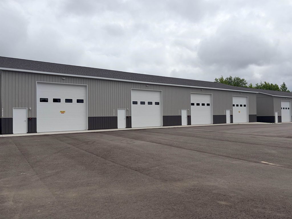 5839 Storage Loop, Blair township