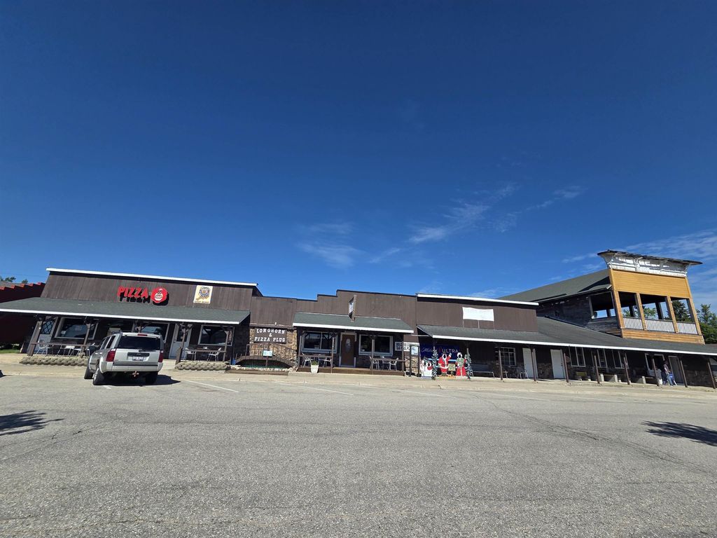 2886/2900 Kneeland St, Montmorency township