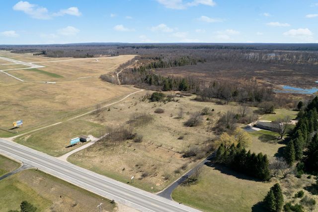 2051 E Parkdale, Manistee
