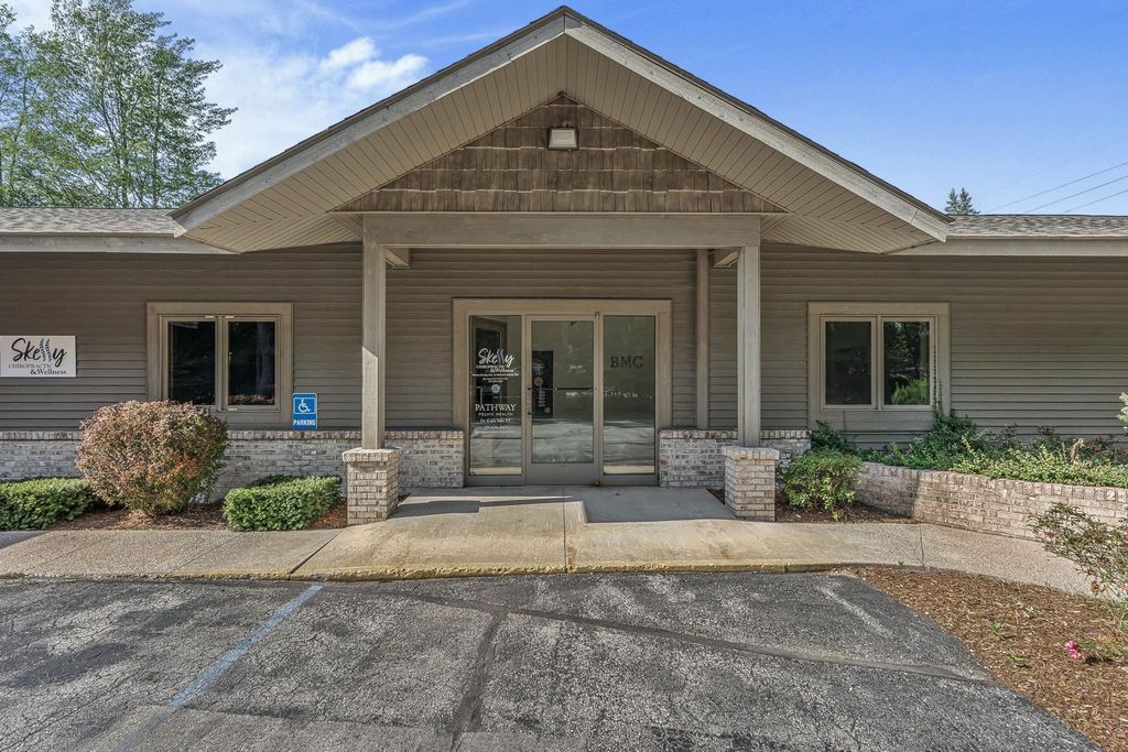3819 N Four Mile Rd, East Bay township