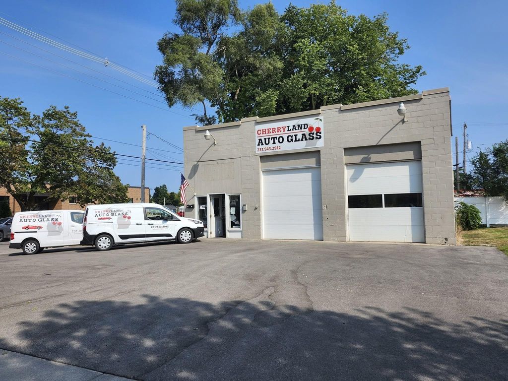 1103 S Union St, Traverse City city