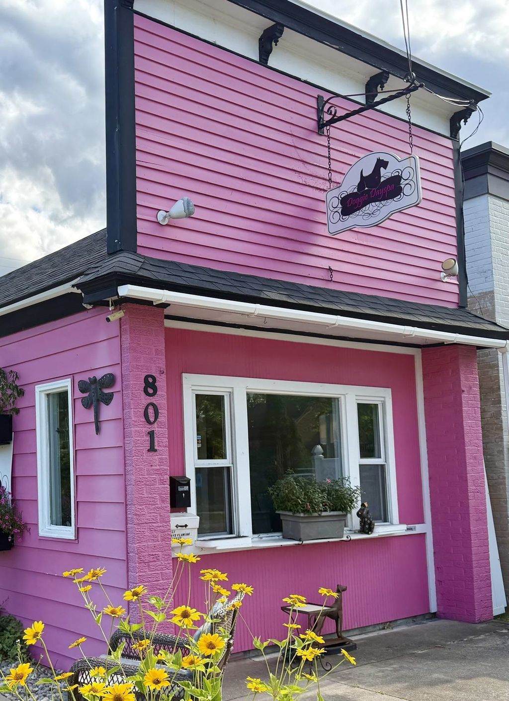 801 W Front, Traverse City city