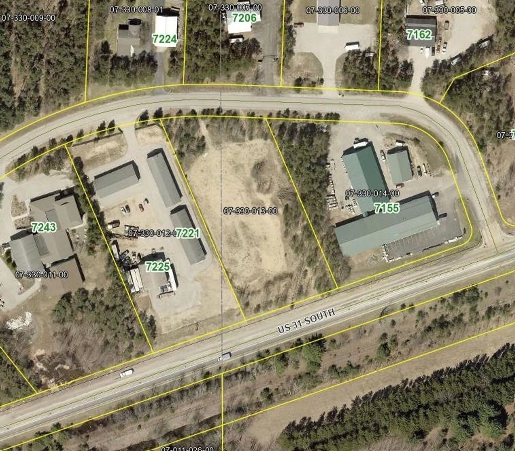 7207 Scotchwood, Green Lake township