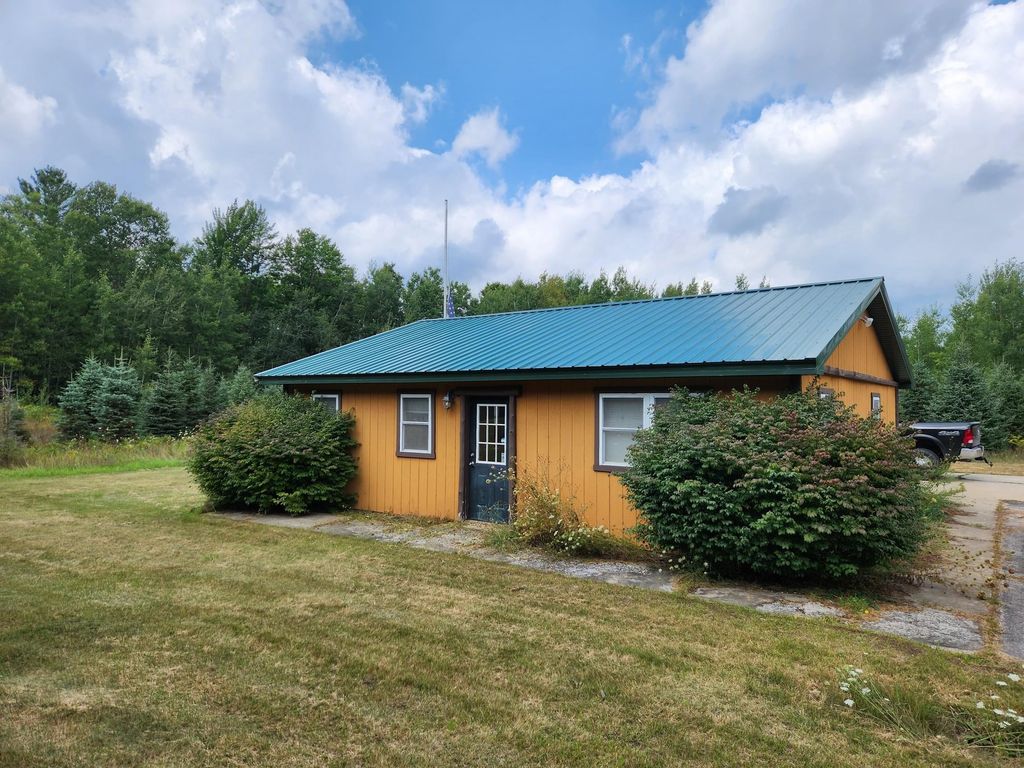 1202 Thomas Road Sw, Kalkaska township