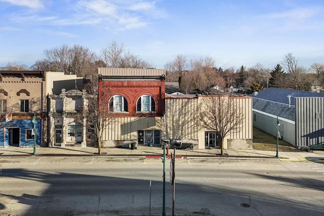 304 W Main, Manton