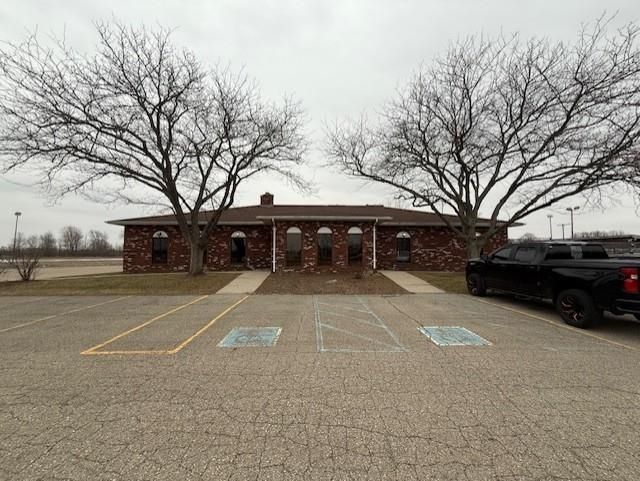 5556 M-21, Saint Johns