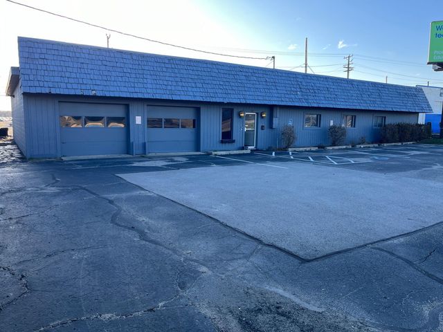 59 Ecorse Road, Ypsilanti