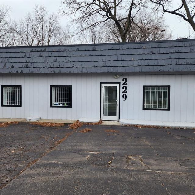 229 W Cesar E. Chavez Avenue, Lansing