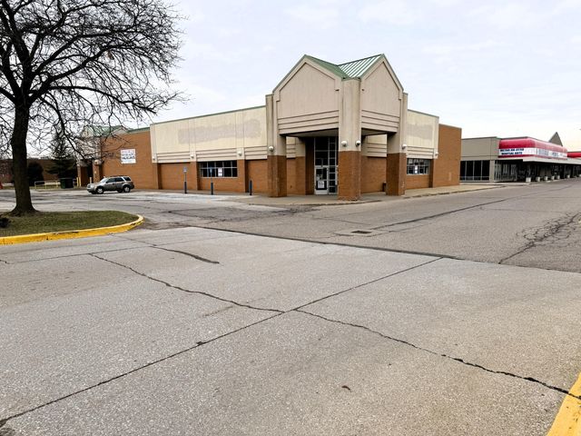 13545 Eureka Road, Southgate