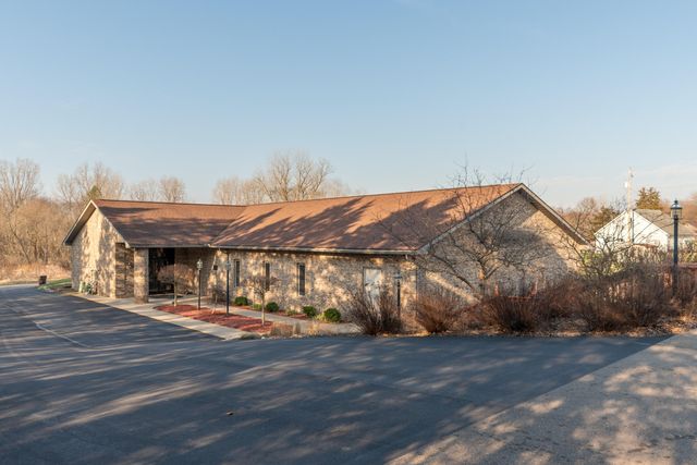15800 Graves Road, Pinckney