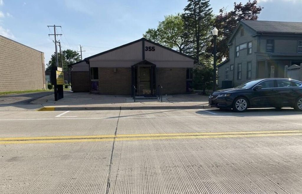355 Main Street, Belleville city