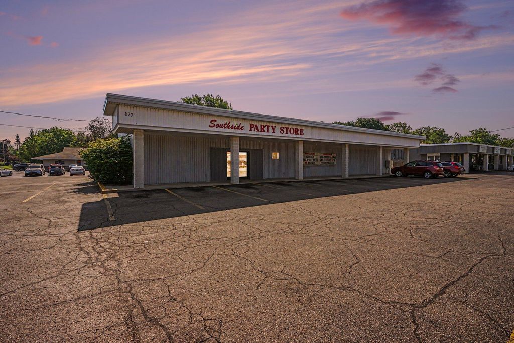 877 Washington Avenue, Holland city