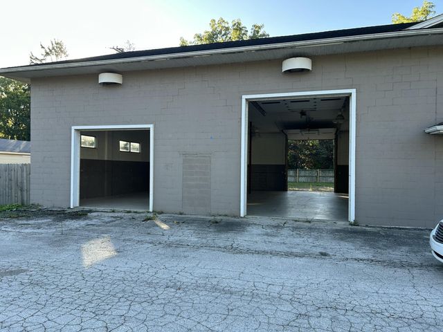3988 N Dixie Highway, Monroe