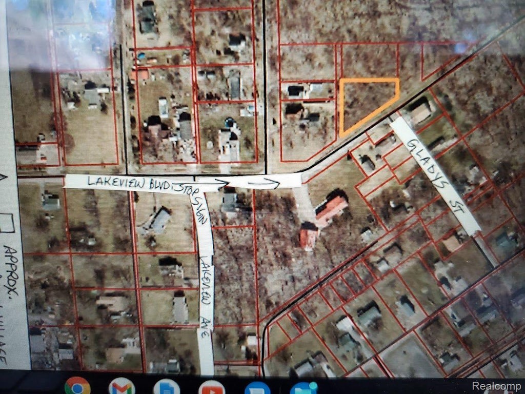 Vacant Lakeview Blvd, Estral Beach village