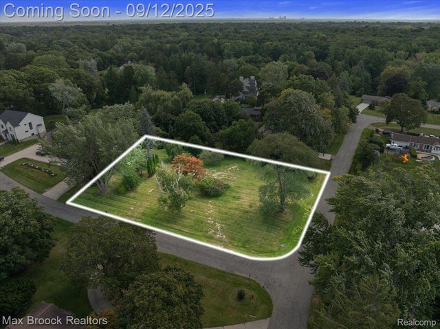 1027 Joanne Court, Bloomfield Hills city
