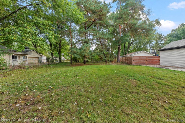 0000 Westwood, Troy city