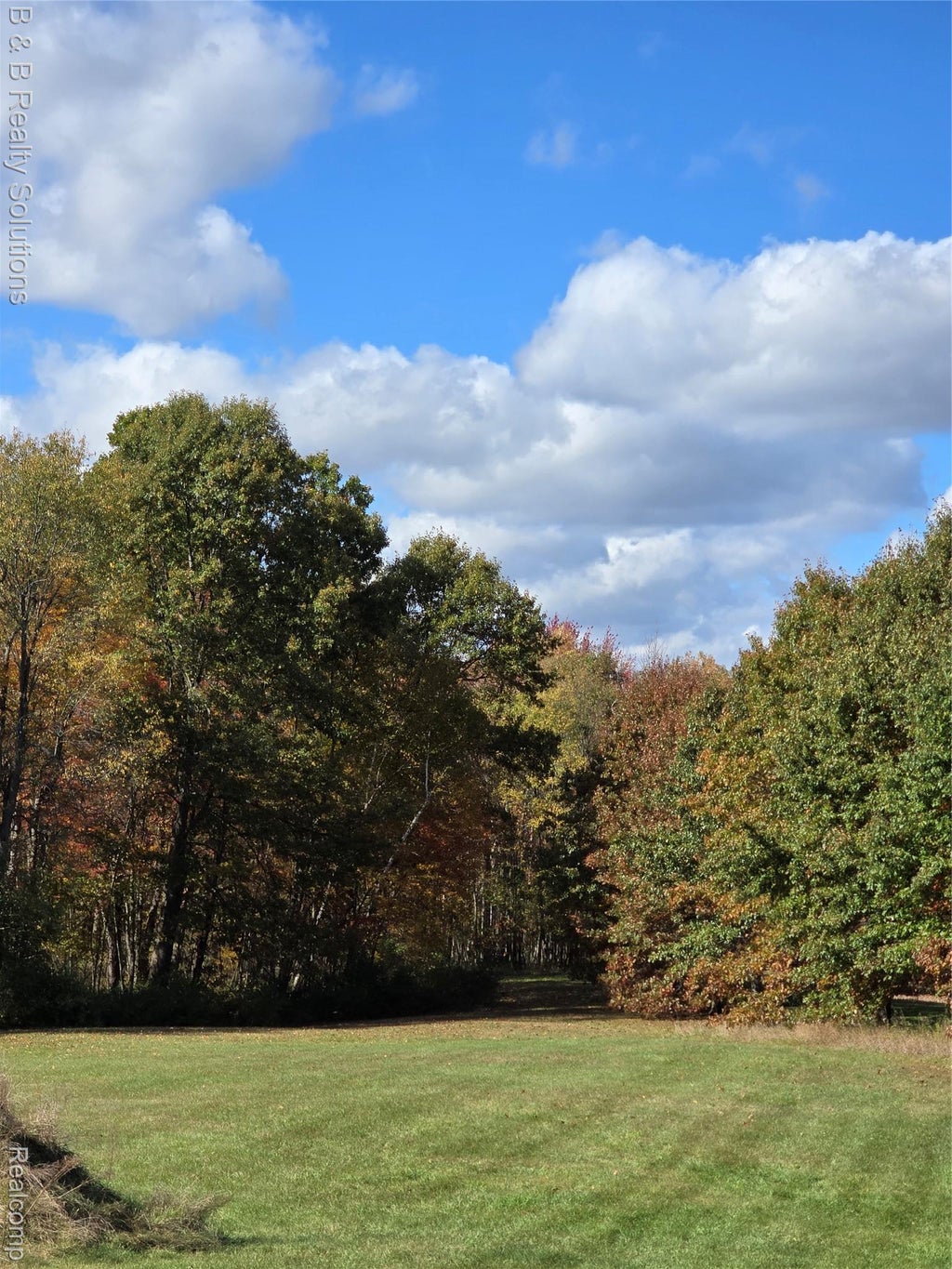 Unit 12 Sheryl Court, Mayfield township