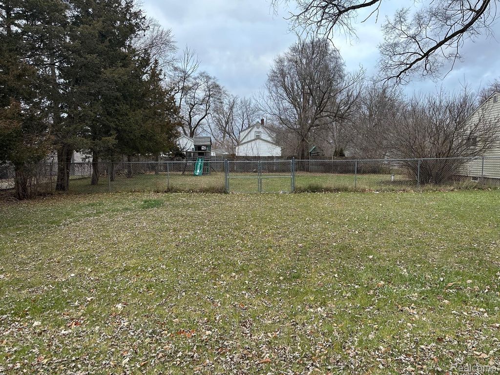 Harding, Grand Blanc city