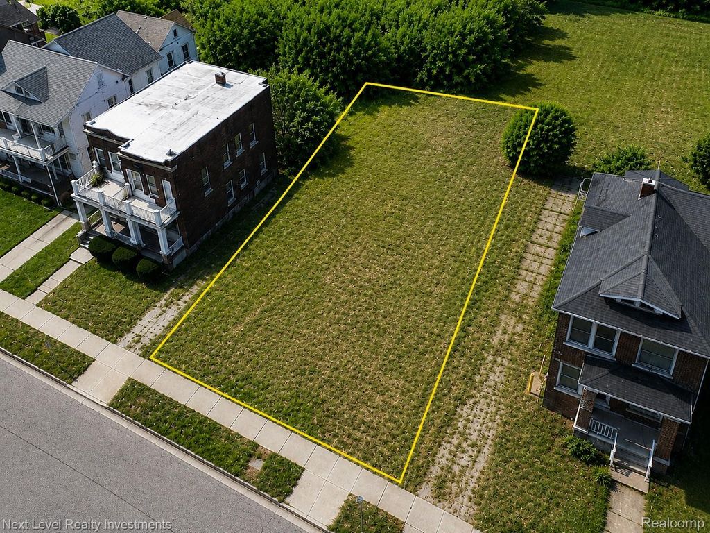 7427 Churchill Street, Detroit city