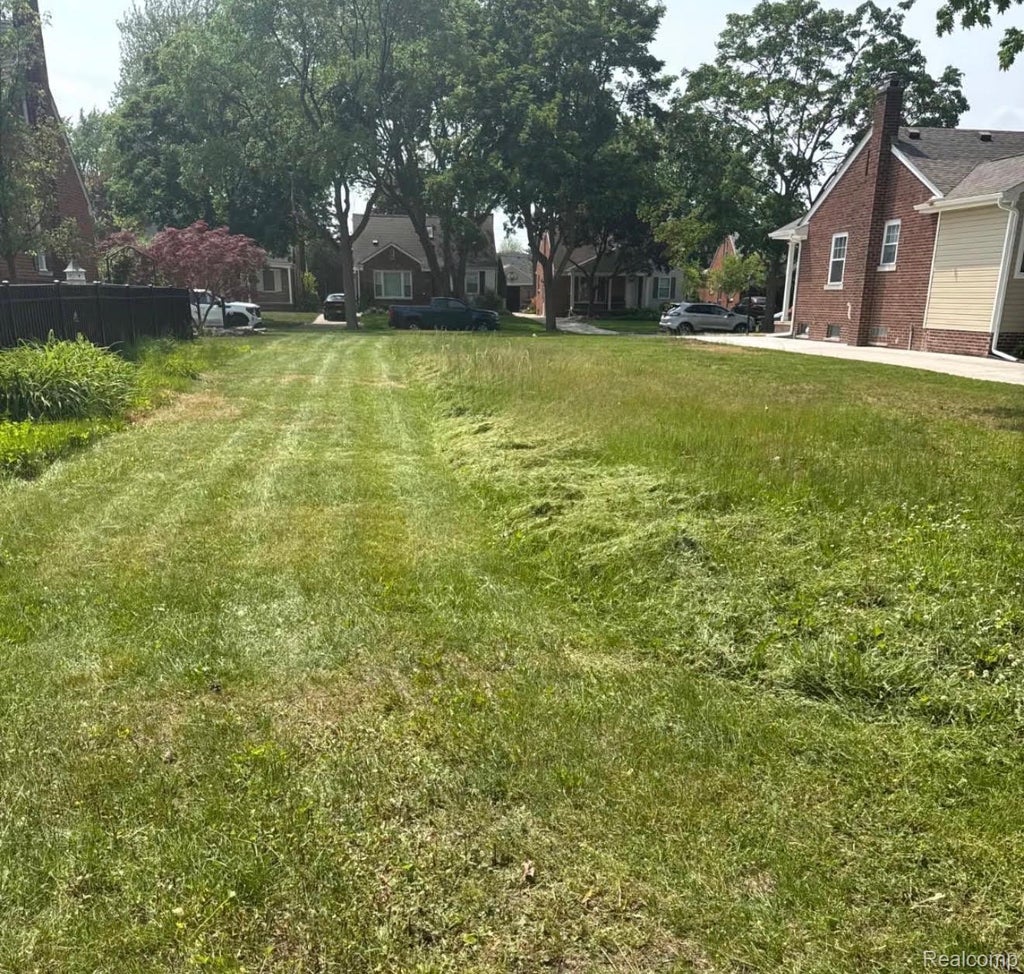 2206 N Connecticut Avenue, Royal Oak city