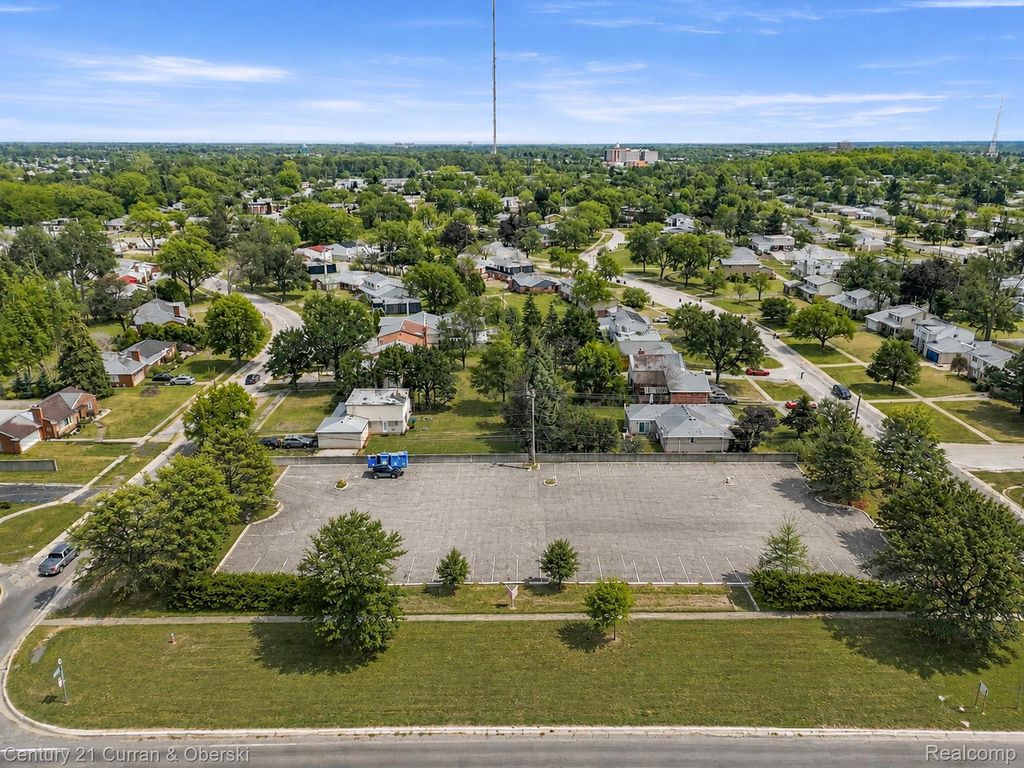 26026 Southfield Road, Lathrup Village city