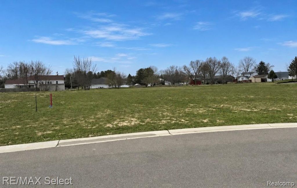 5421 Spring Meadows Way #7, Fenton charter township
