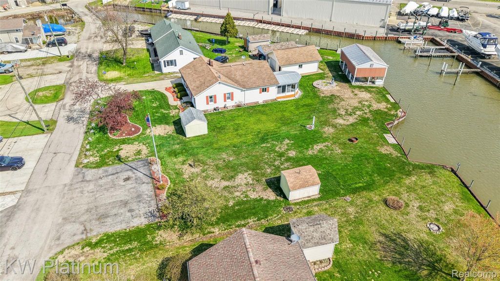 7825 Alexandria Drive, Ira township