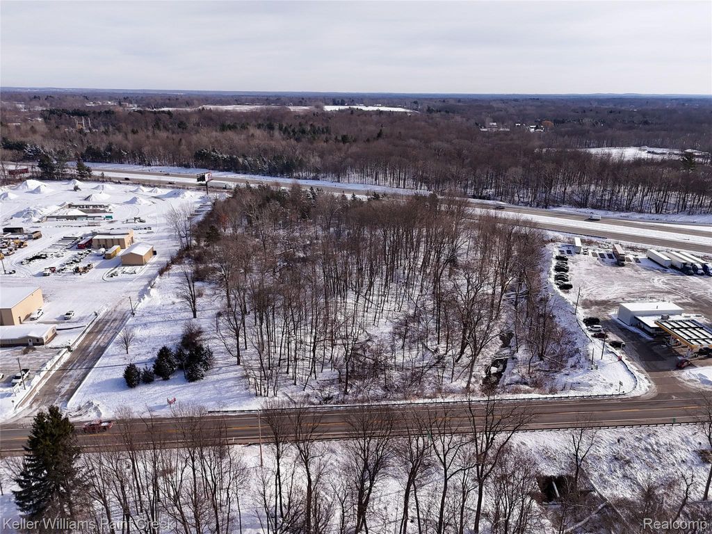 13537 M 140, South Haven city