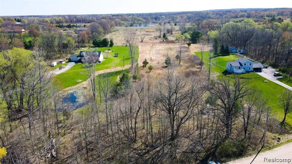 0000 Farmbrook Lane, Metamora township