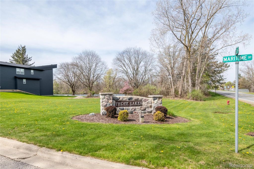 2745 Maritime Drive, Delhi charter township