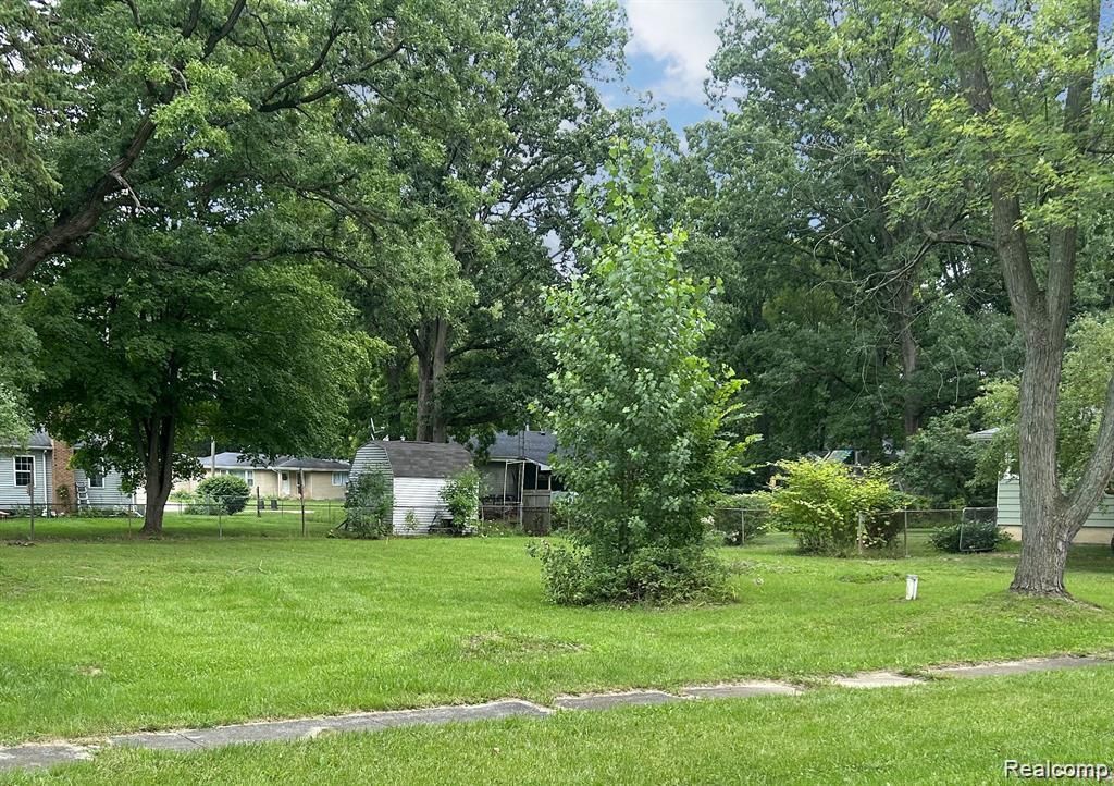 1465 Mcewen Street, Burton city