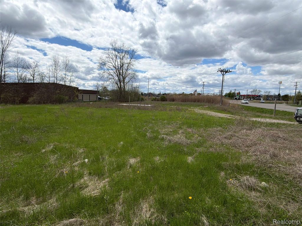 3155 W Thompson Road, Fenton charter township
