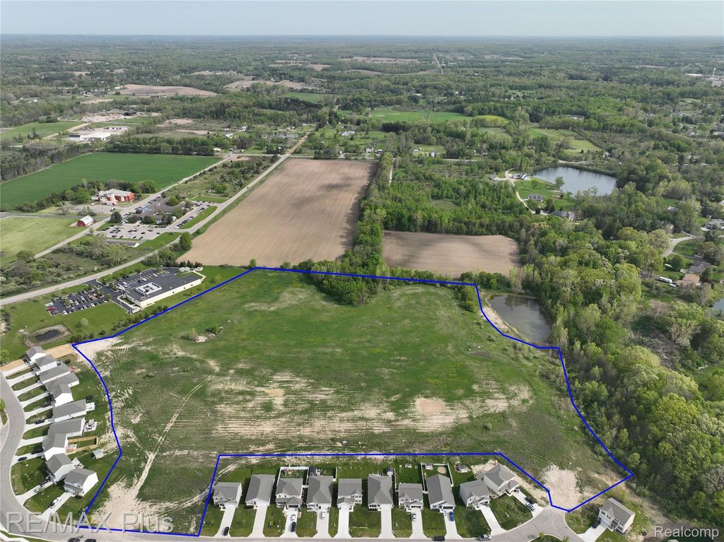00 Woodbridge Park Avenue, Mayfield township