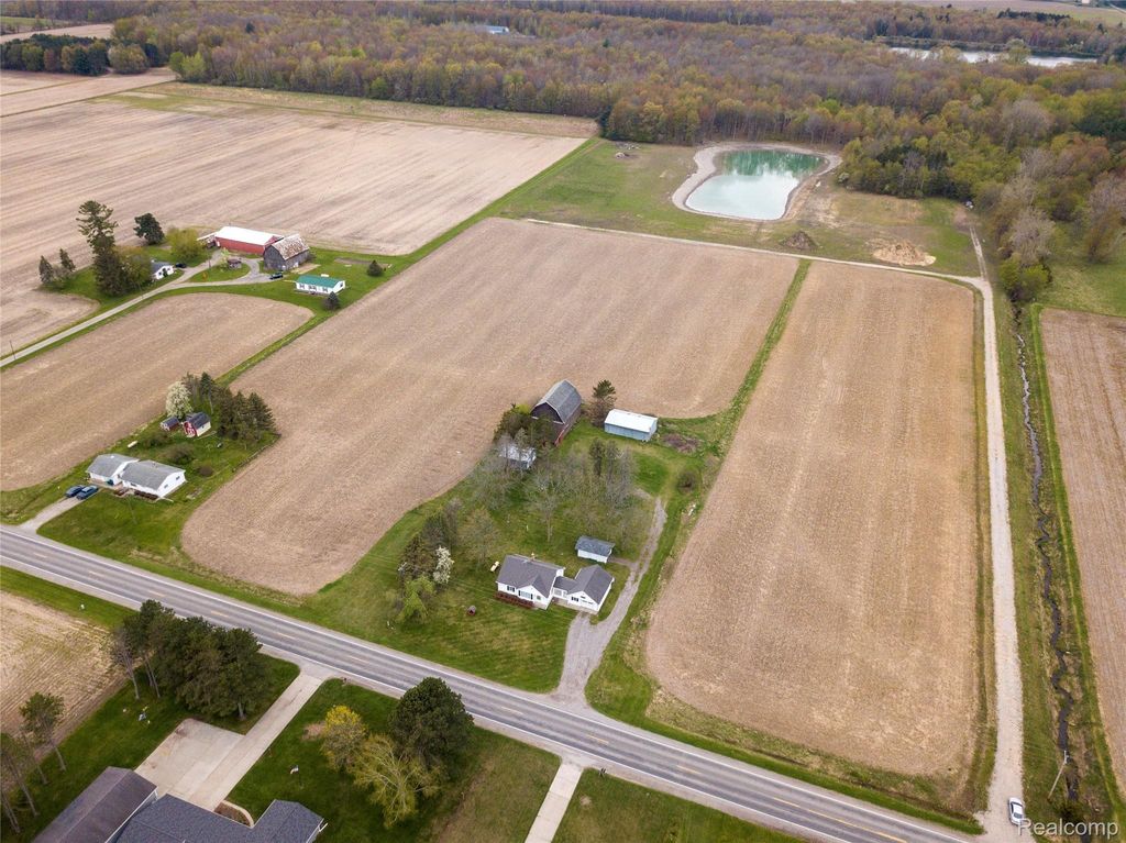 2250 S Hemlock Road, Fremont township