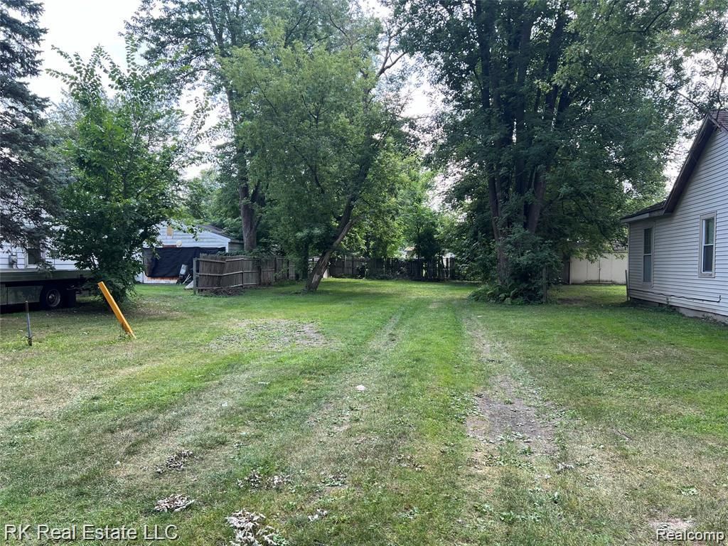 4269 Fenmore Avenue, Waterford charter township