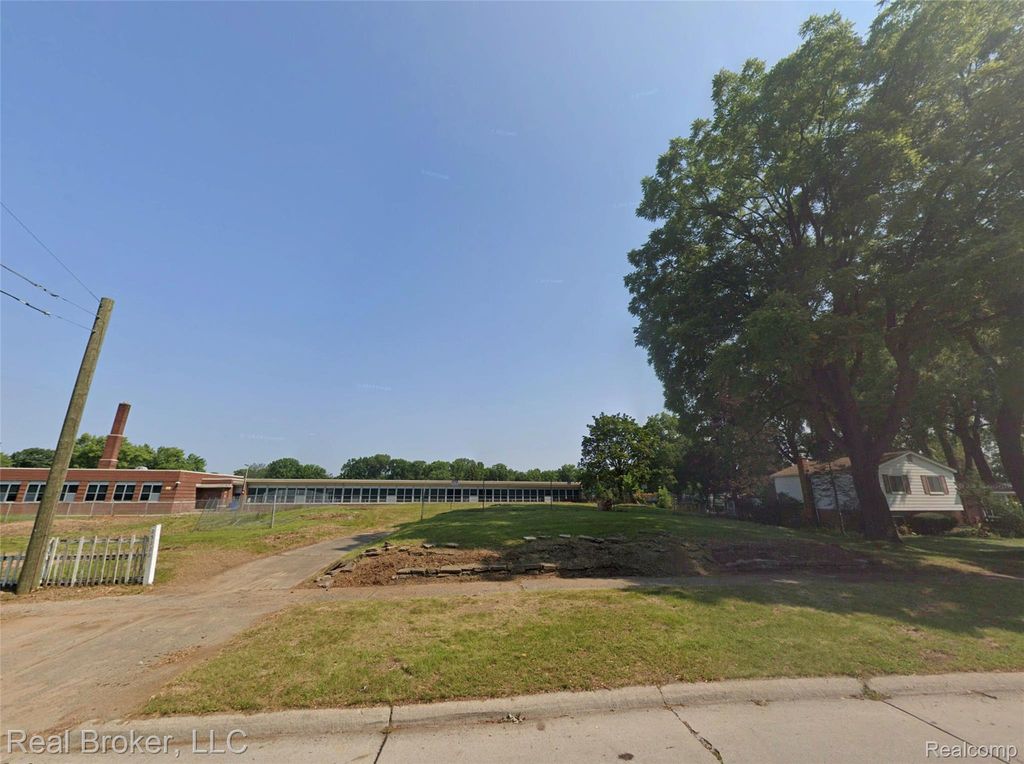 25220 Pennie Street, Dearborn Heights city
