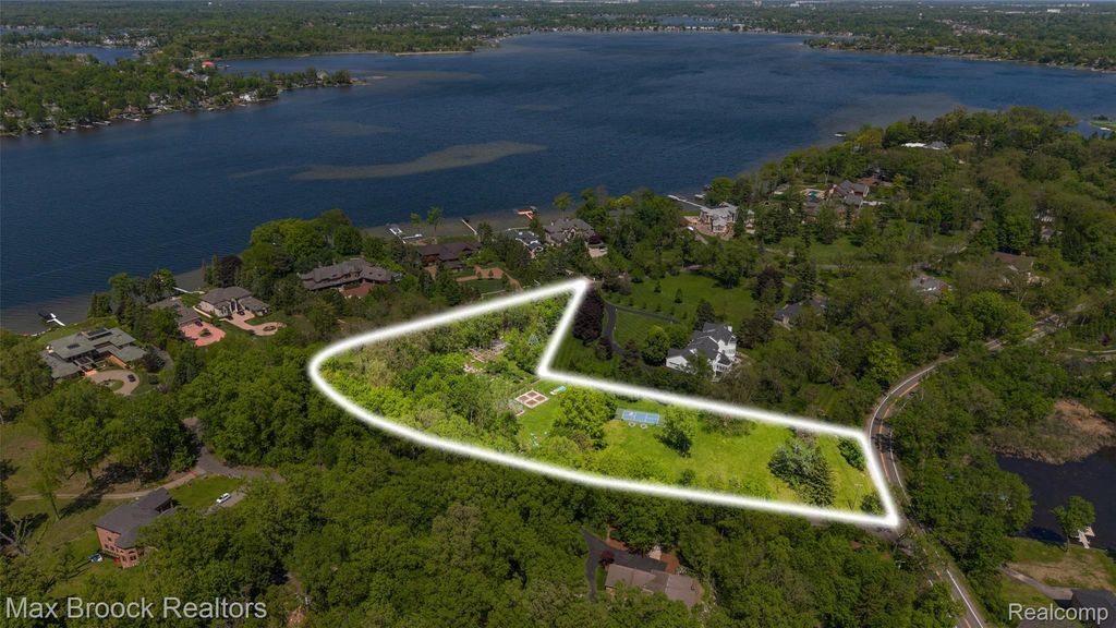 4785 Dow Ridge Road, Orchard Lake Village city