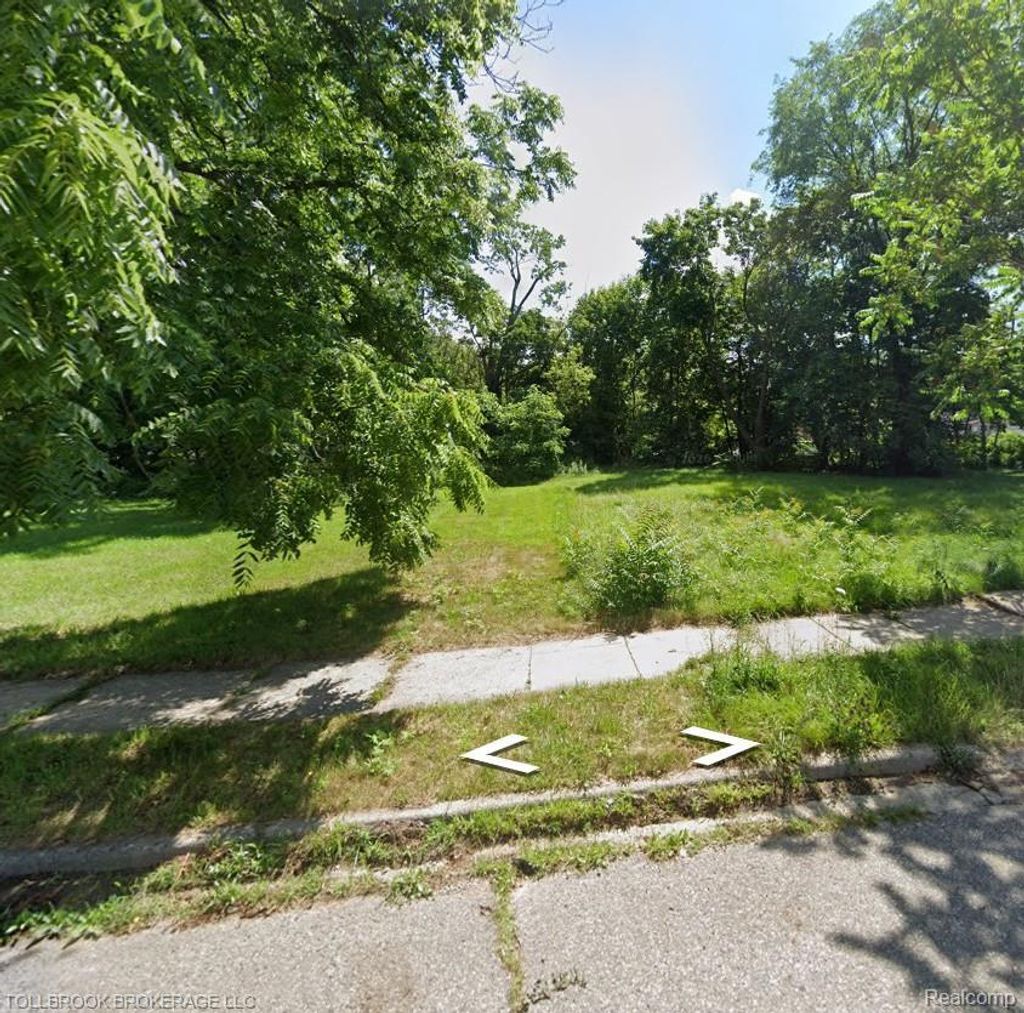00 N Roselawn, Pontiac city