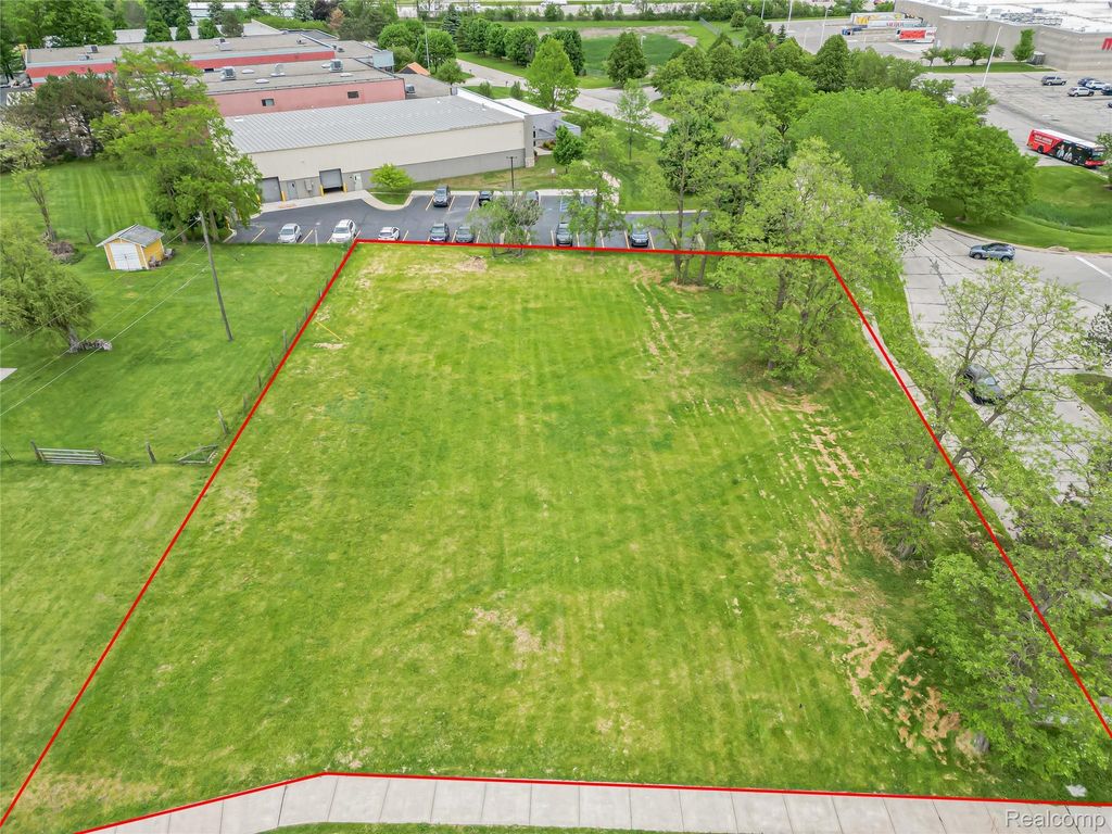 50272 Grand River Avenue, Wixom city