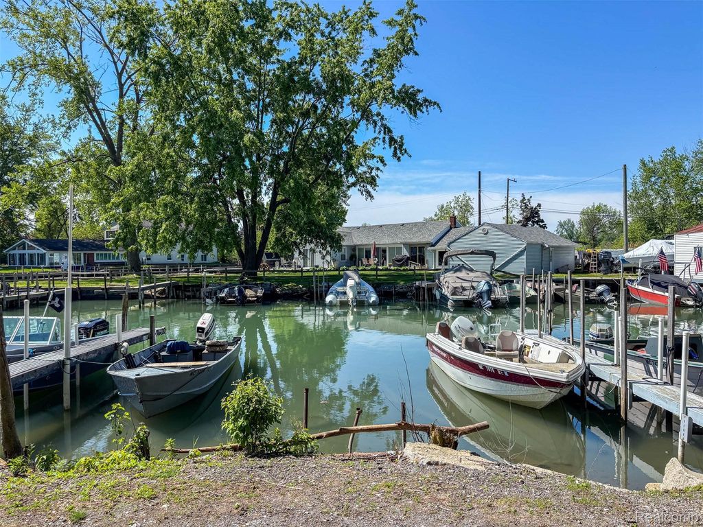 River Ln River Lane Boat Wls, Grosse Ile township