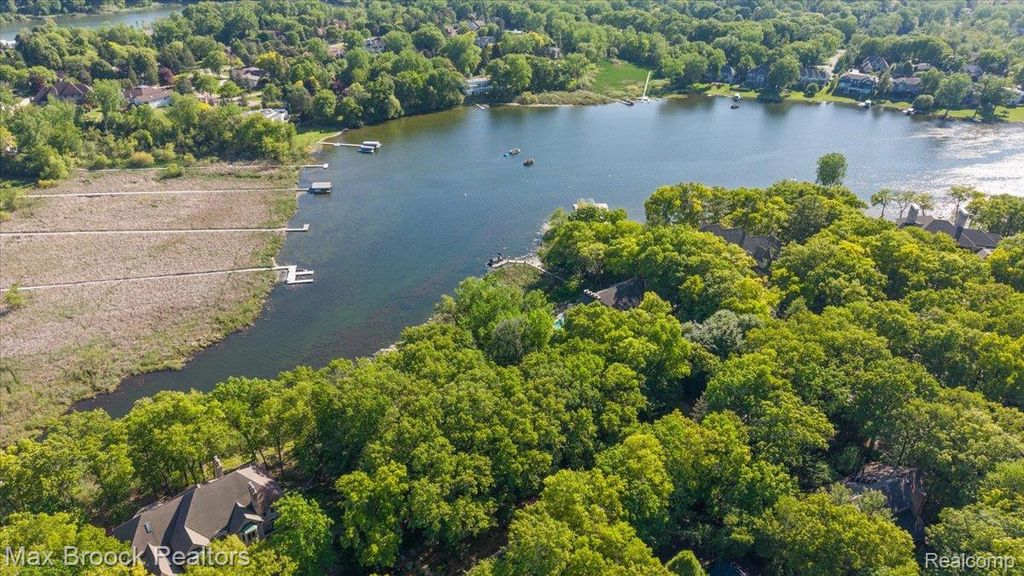 1729 Heron Ridge Drive, Bloomfield Hills city