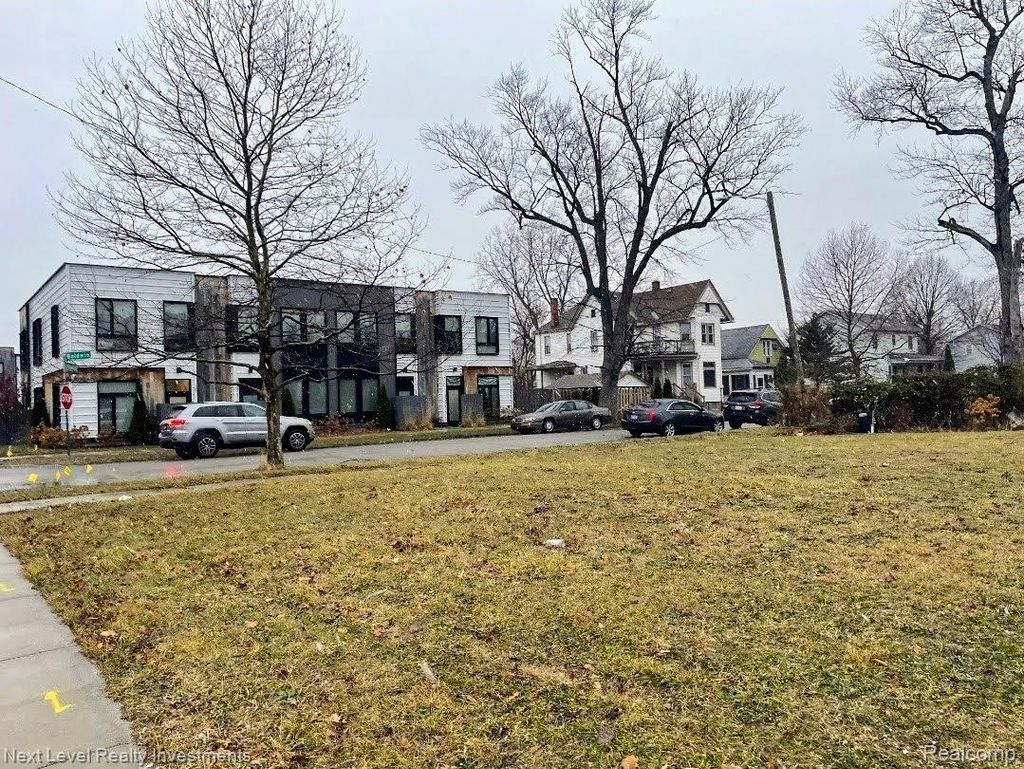 7719 E Lafayette Street, Detroit city