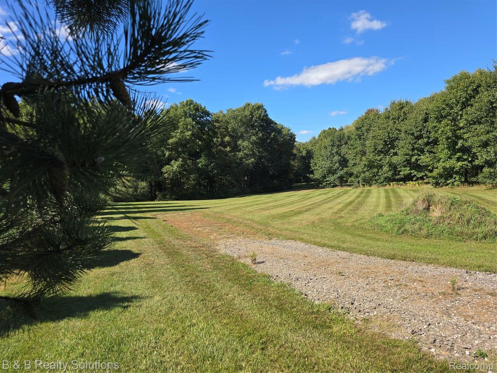Unit 12 Sheryl Court, Lapeer