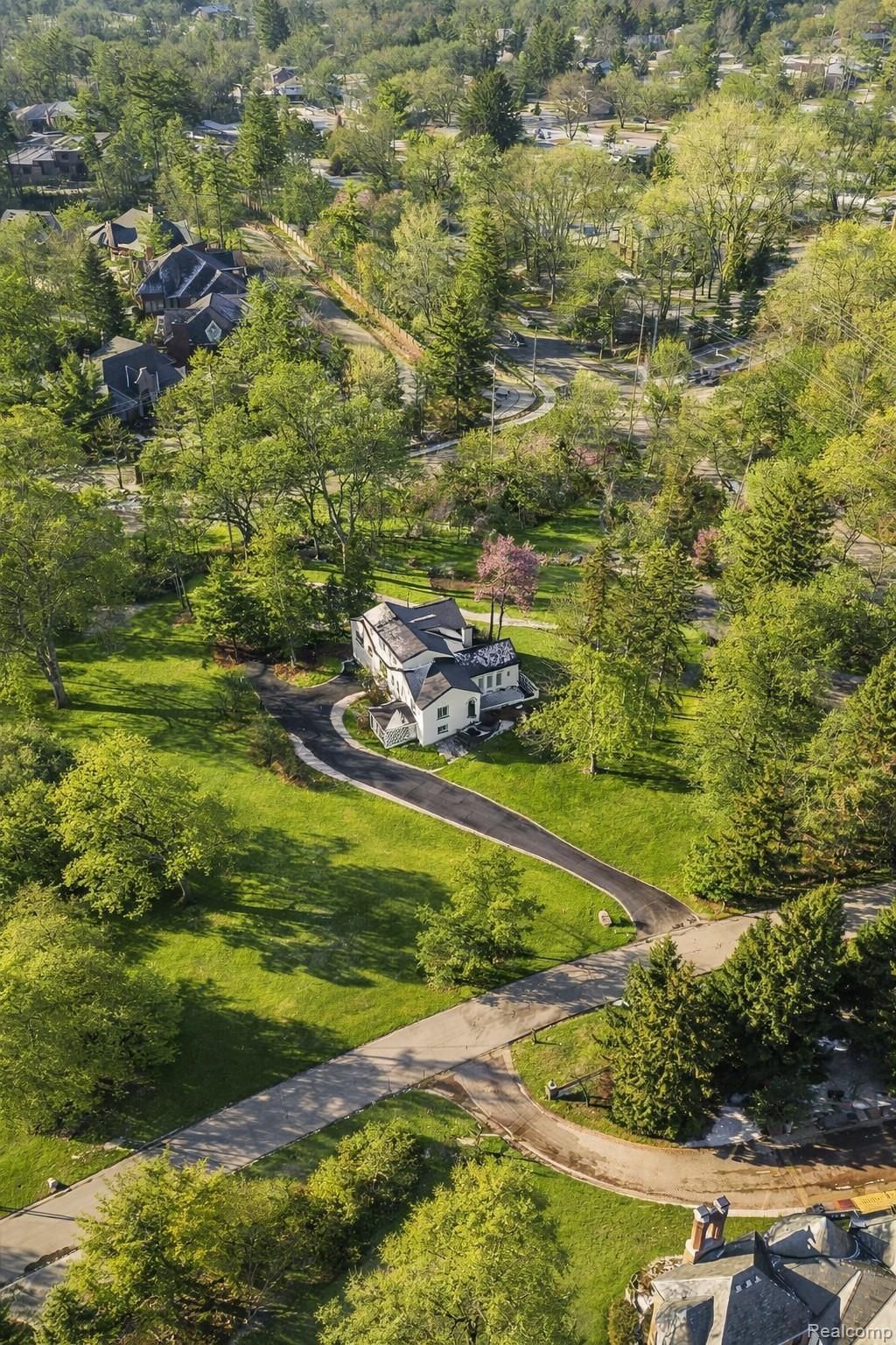 1355 Orchard Ridge Road, Bloomfield charter township